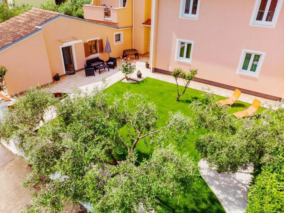 Apartments Prodan Fazana 0*,  Croatia